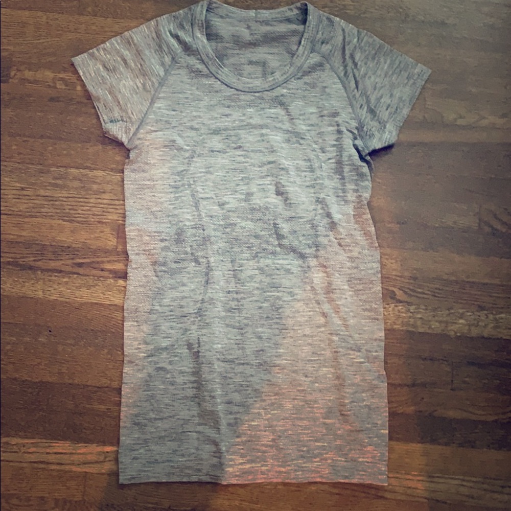 lululemon swiftly tech short sleeve top!